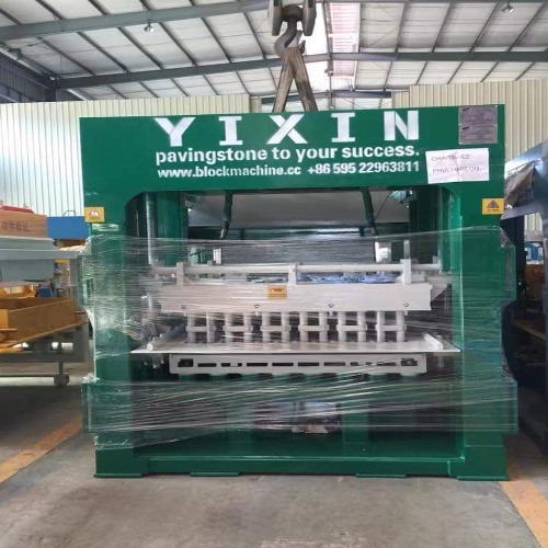 Fix the mould so that it does not swing left and right